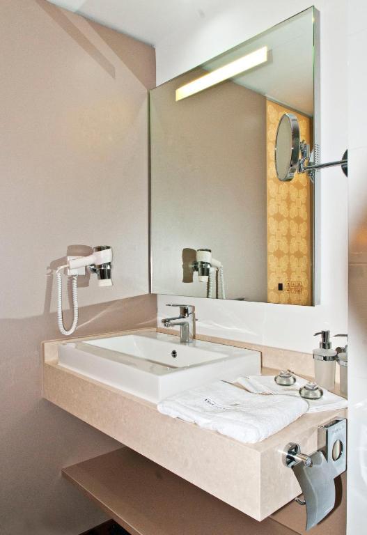 Hotel Vier Jahreszeiten Berlin City Bilik gambar