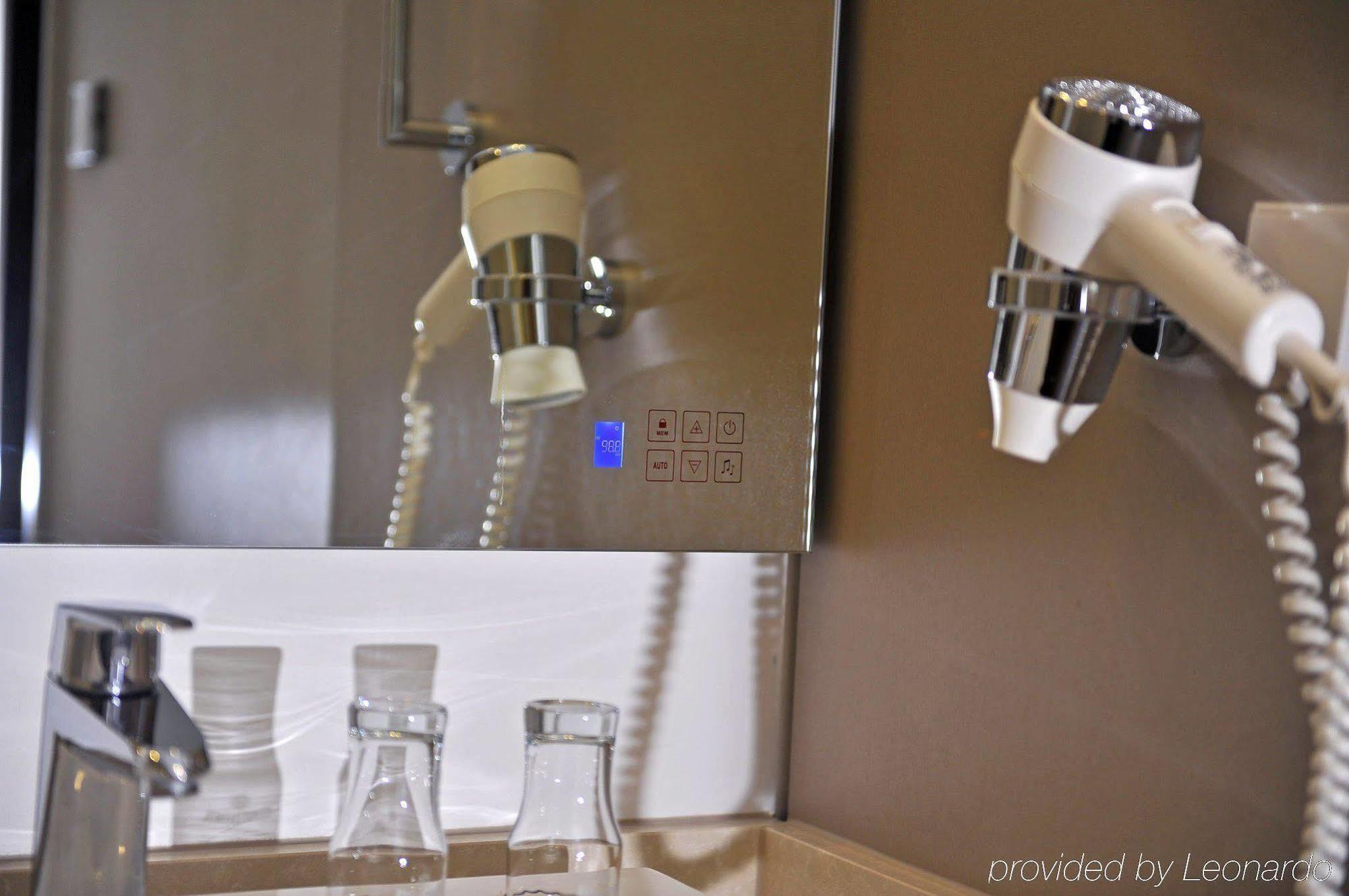 Hotel Vier Jahreszeiten Berlin City Luaran gambar